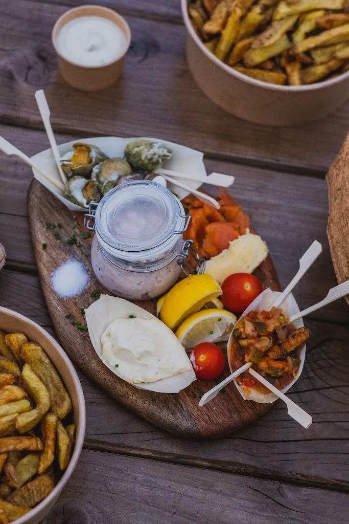 Guinguette Insulaire_Charleval_slider_image_3