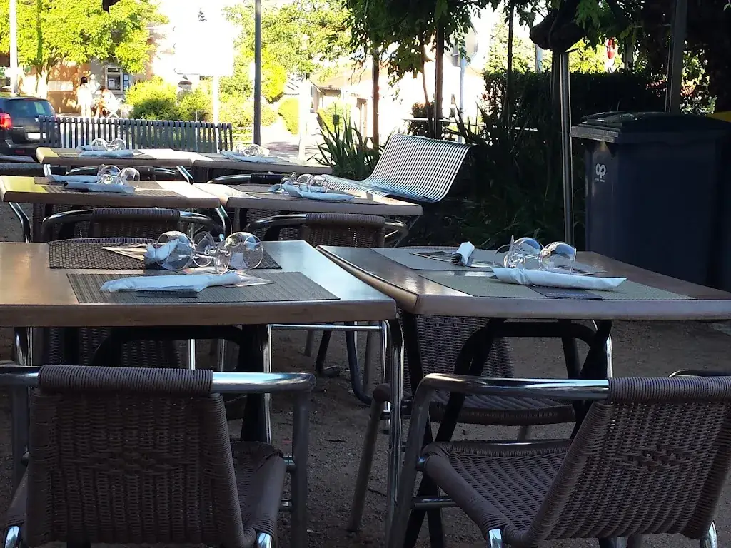 Robino Pizza Café Restaurant in Grézieu-la-Varenne