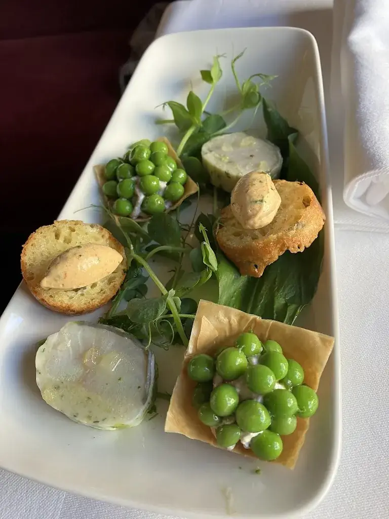 X2047X_La Licorne Royale_Lyons-la-Forêt_review