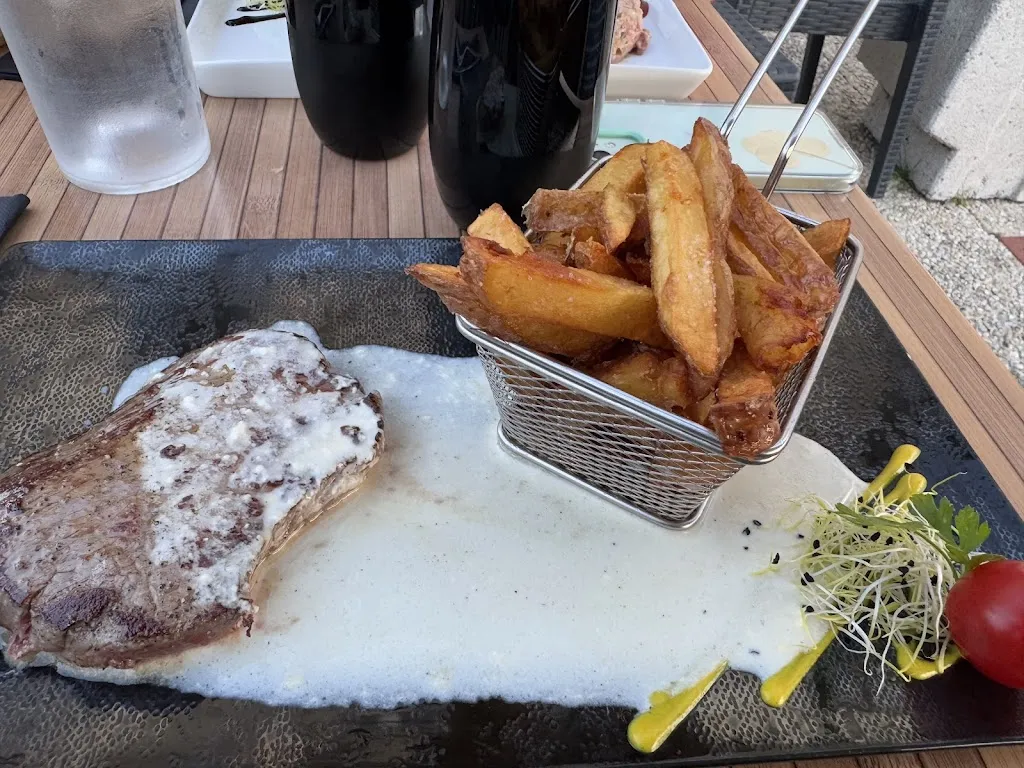 L'Antre-Mets_Gacé_slider_image_2