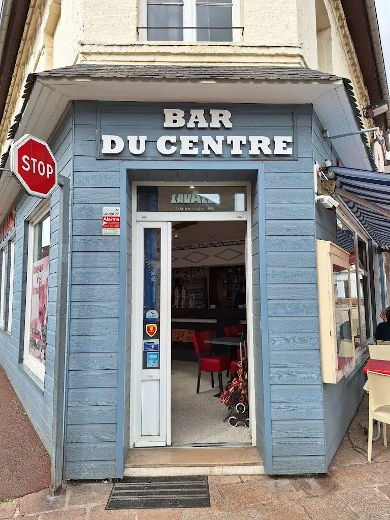 Mike Q_La P'tite Sophie_Forges-les-Eaux_review