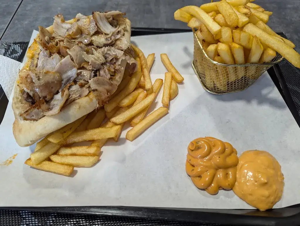 Istanbul_Forges-les-Eaux_slider_image_2