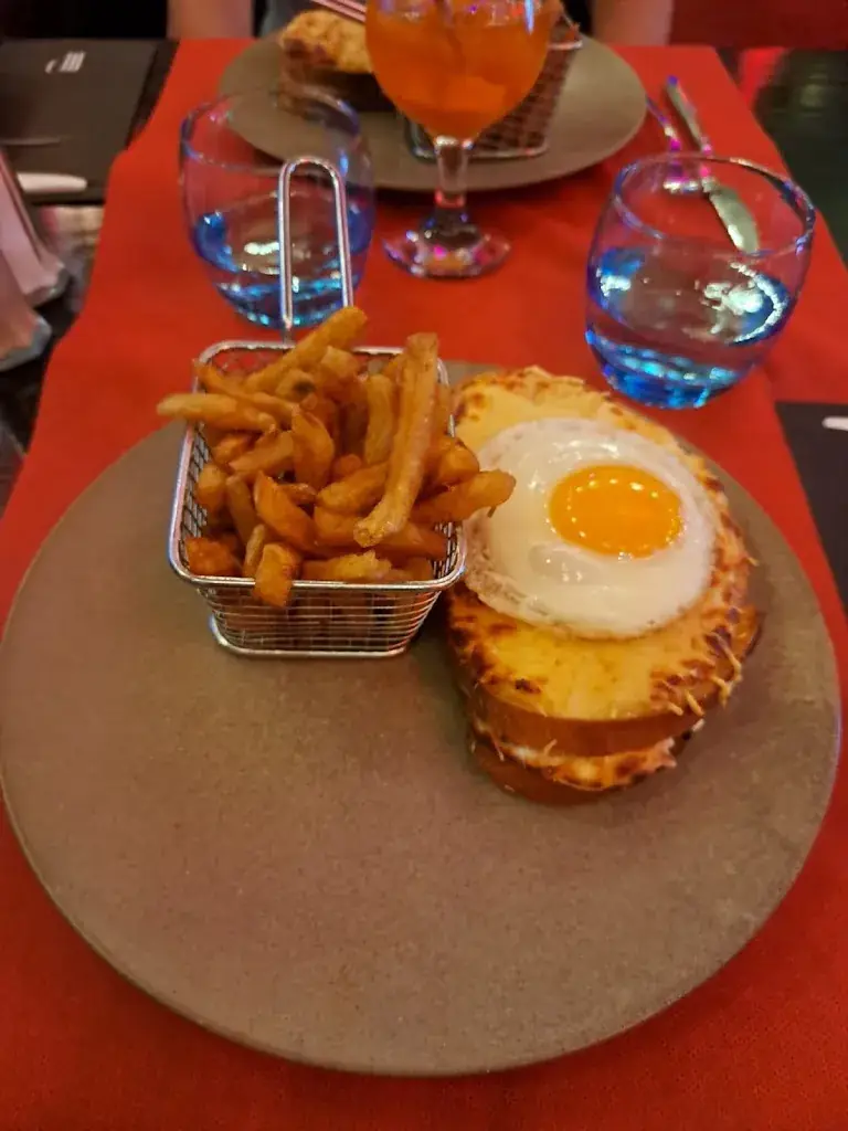 alexandre oursel_Le Bistro - Casino de Forges_Forges-les-Eaux_review