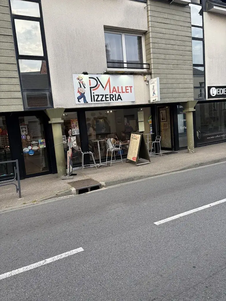 Mugi Wara_Pizzeria Mallet_Gonneville-la-Mallet_review