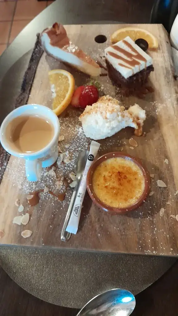 Wendy Grey_Auberge du Mesnil Rogues_50450_review