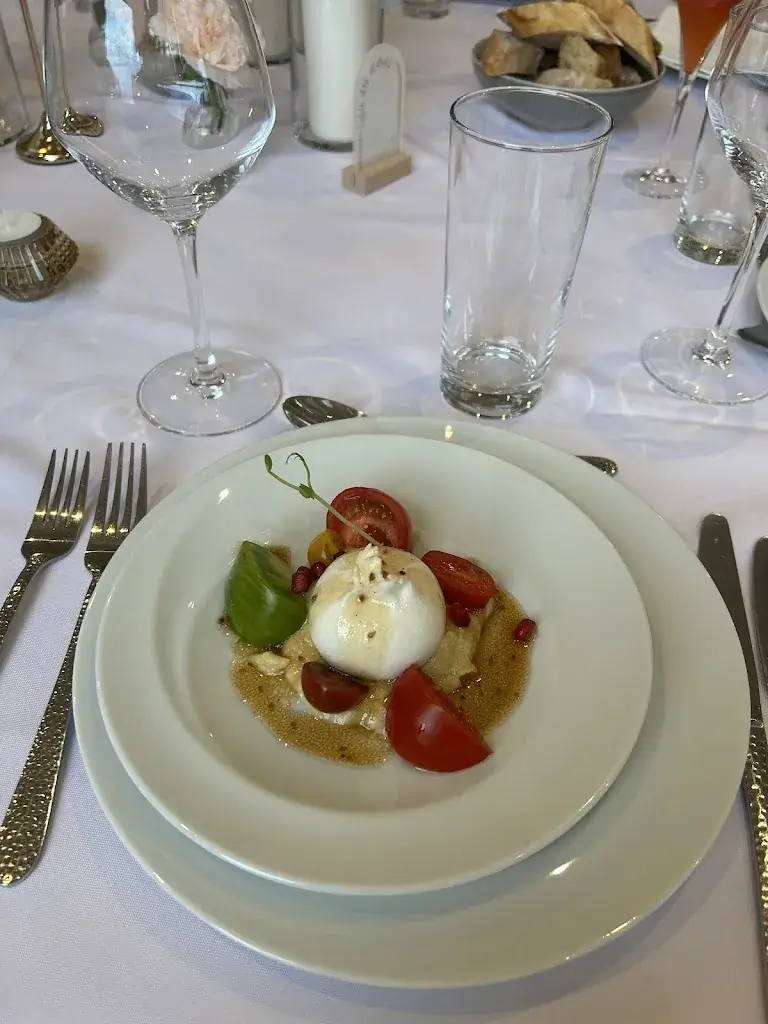 Amel Belmezioud_LES FOODIES Restaurant_Grand-Couronne_recensione