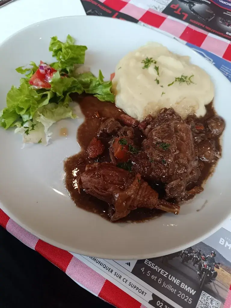 Kevin Lozach_L'Aristide_Petit-Couronne_review