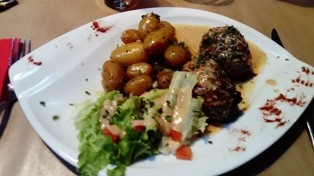 Daniel Happyhacker_L'Aristide_Petit-Couronne_review