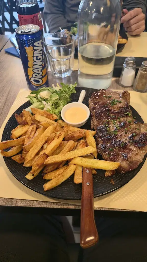 M G_La Cantine du Château _Grand-Couronne_review