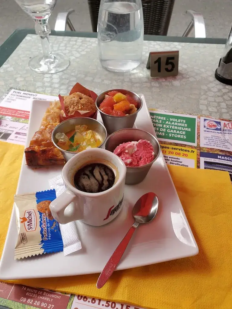 Denis Raynaud_LE B'52_Gournay-en-Bray_recensione