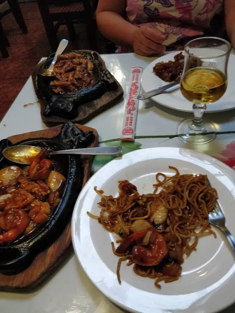 Kalman Schneider_Peng Xin_Gournay-en-Bray_review