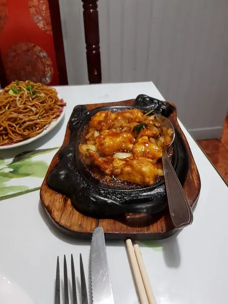 Peng Xin_Gournay-en-Bray_slider_image_2