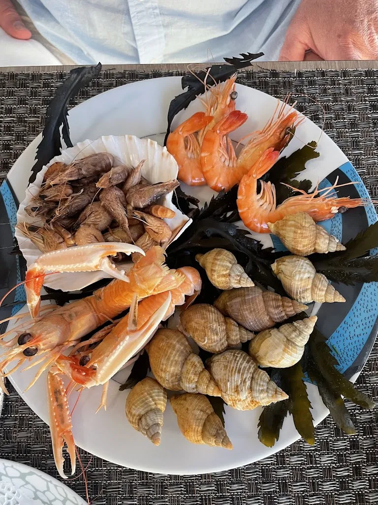 Rebekah Huggins_Restaurant La Trinquette_Grandcamp-Maisy_review