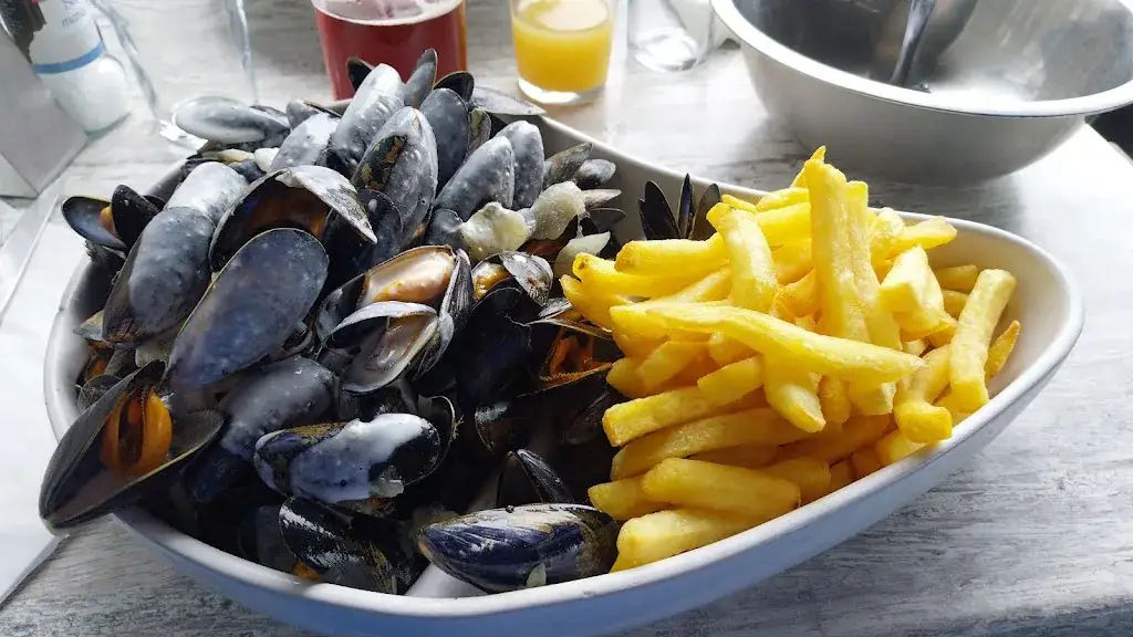 Bar de la Plage_Grandcamp-Maisy_slider_image_3