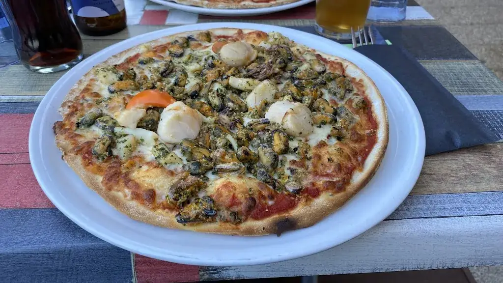 L Estran_Grandcamp-Maisy_slider_image_1