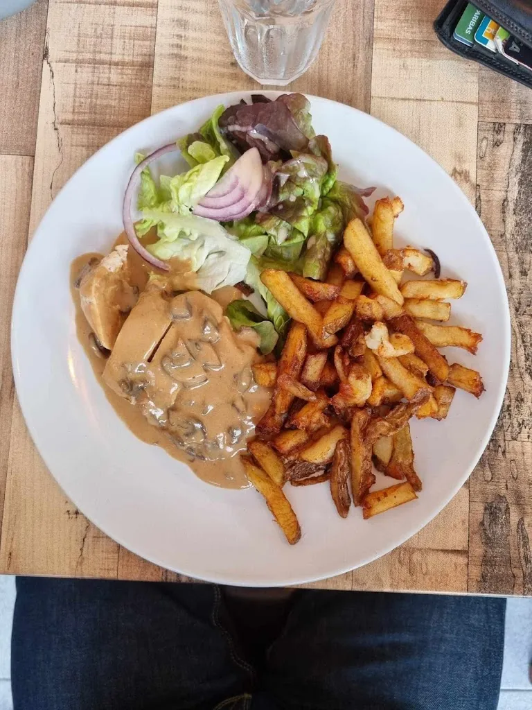 Corpet Louvet_Le Bou'Jou - Restaurant Bar Planches Jeux_Grandcamp-Maisy_recensione