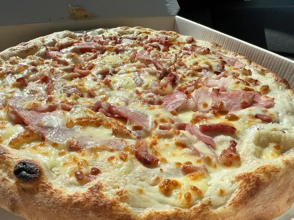 Gang of Pizza_Grandcamp-Maisy_slider_image_2