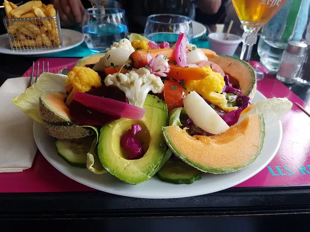 sheena chapman_Les Régates_Hautot-sur-Mer_review