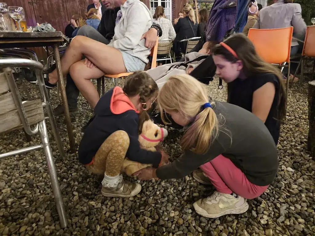 Madalina Stoica_Guinguette du Moulin_Hautot-sur-Mer_review