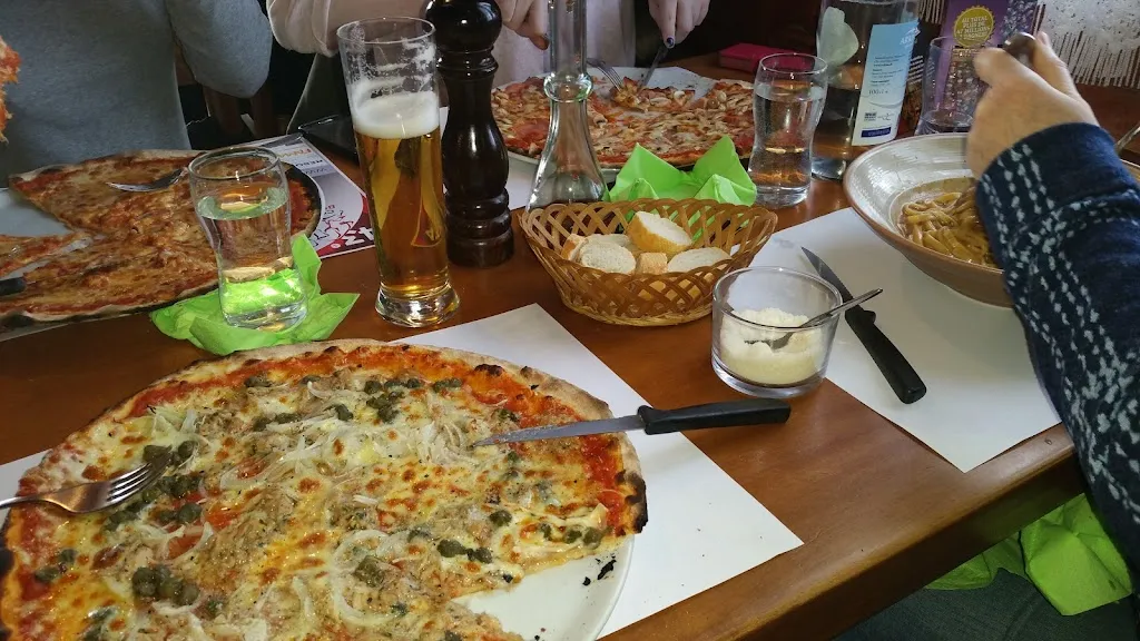 andrew hallas_AUBERGE DE LA CROIX Blanche Hauteville_Hauteville_review