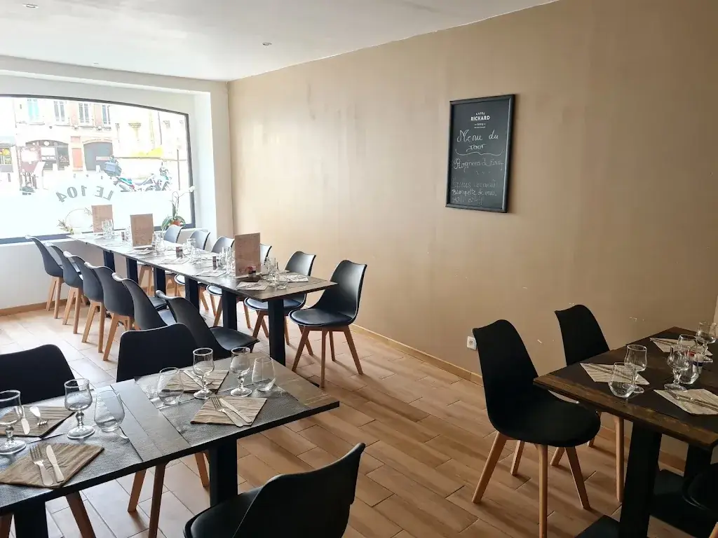 Nicolas Pitard_Le 104_Harfleur_review