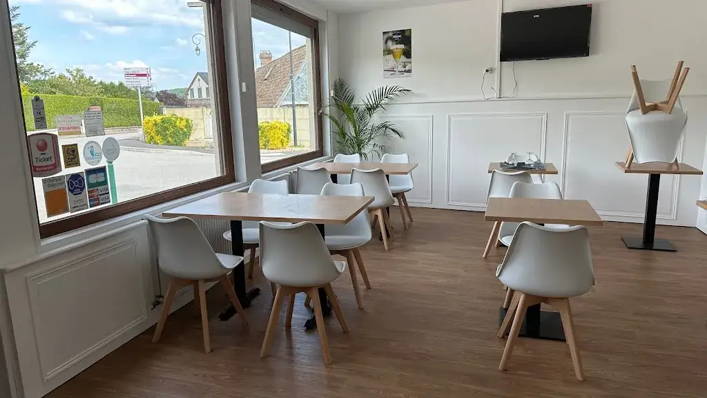 Auberge du Cheval blanc/ bar tabac PMU FDJ_Hondouville_slider_image_1