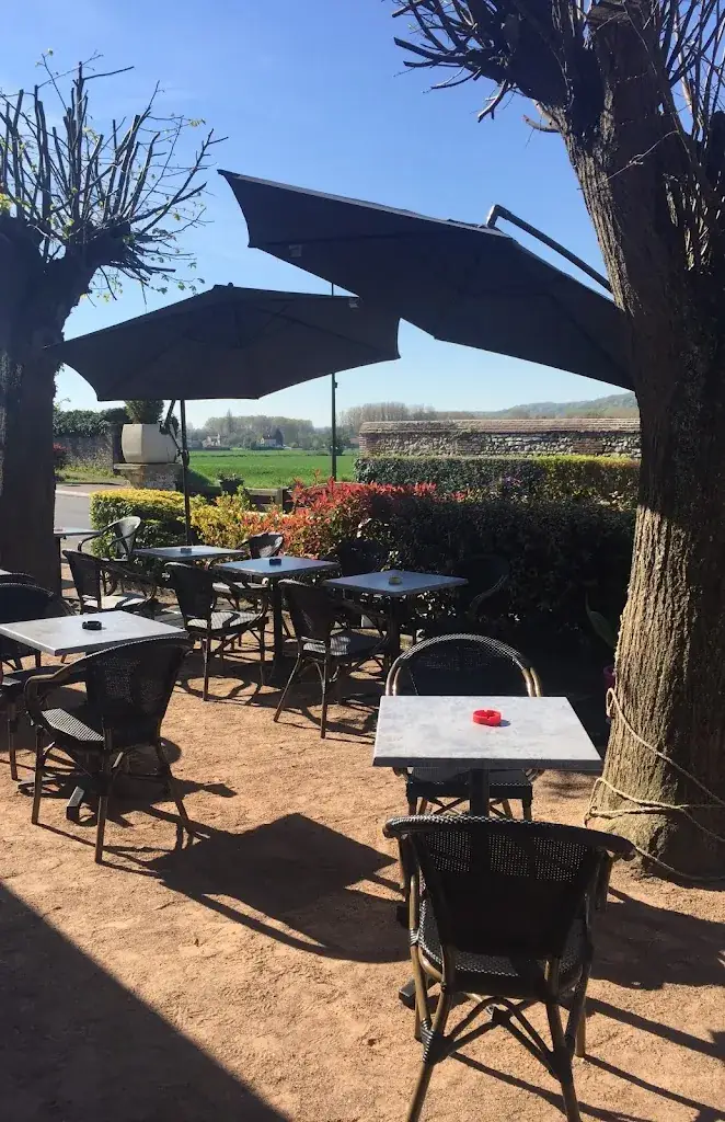 Auberge Fleurie restaurant à Autheuil-Authouillet