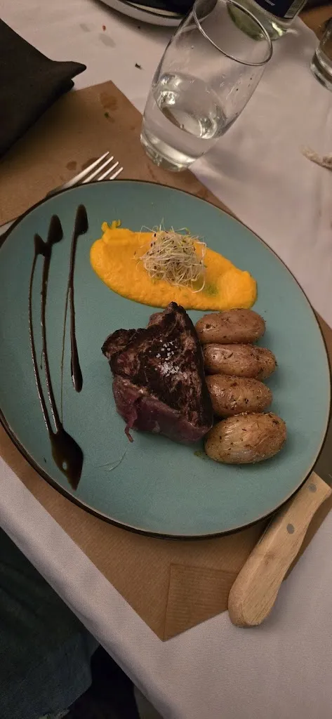 Sylvain Zazertyuiop_La Maison Pacel_Pacy-sur-Eure_review