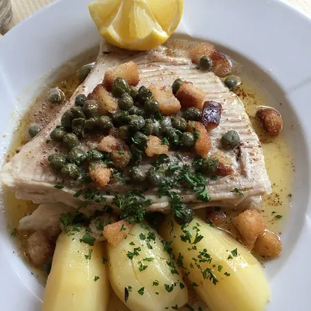 AUTHENTIC restaurant_Houlgate_slider_image_3