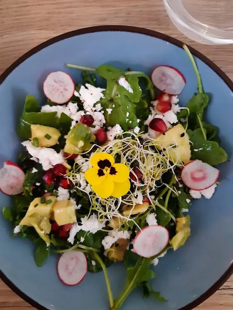 Mukul Kumar_Aux Bains Fleuris_Houlgate_review