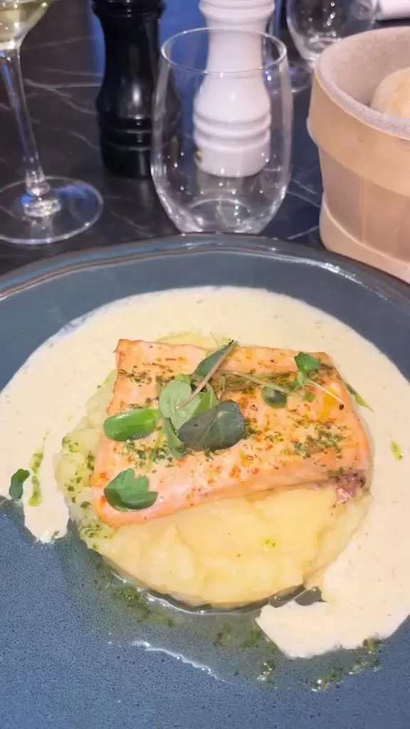 Restaurant Entre Terre et Mer_Houlgate_slider_image_2