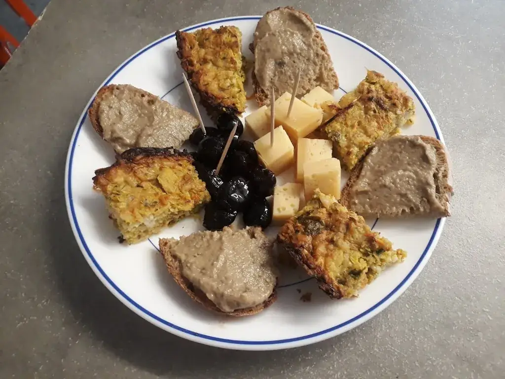 Guinguette du Petit Bois_Isigny-le-Buat_slider_image_2