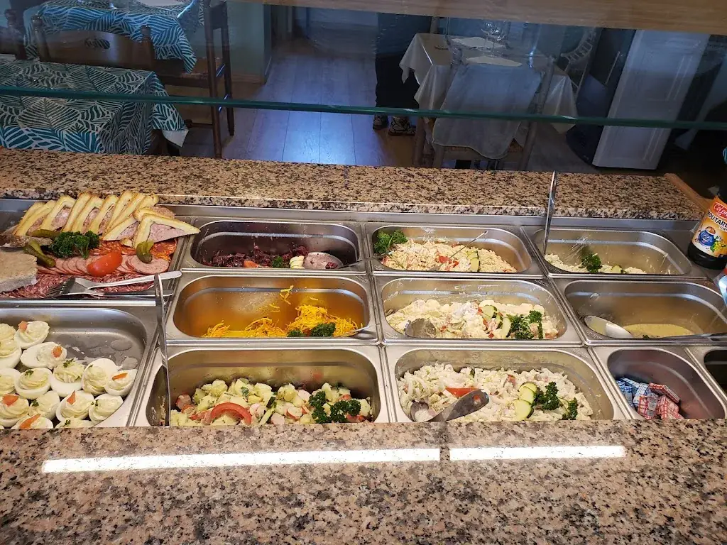 Restaurant les p'tits loups_Jullouville_slider_image_2