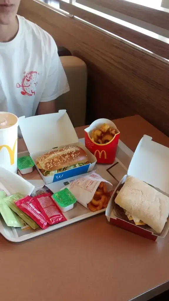 Menu_McDonald's_Isigny-sur-Mer_immagine_7