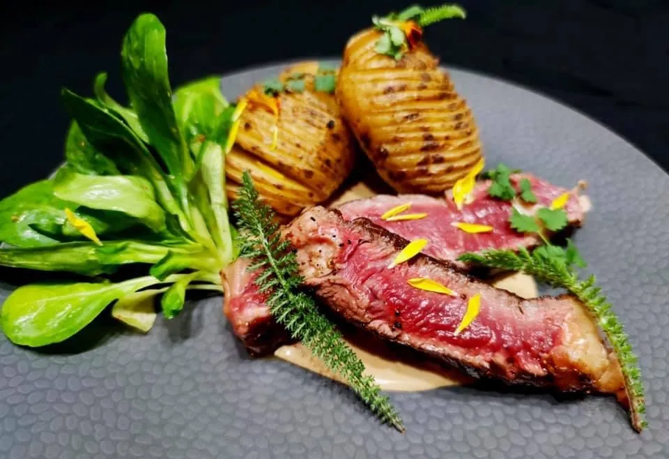 Le Piano_Ivry-la-Bataille_slider_image_3