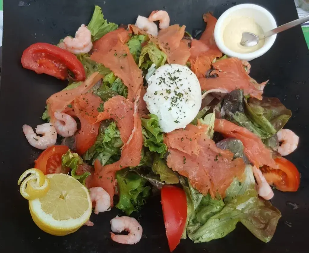 Le Grand Biniou - Ivry-la-Bataille restaurant in Ivry-la-Bataille