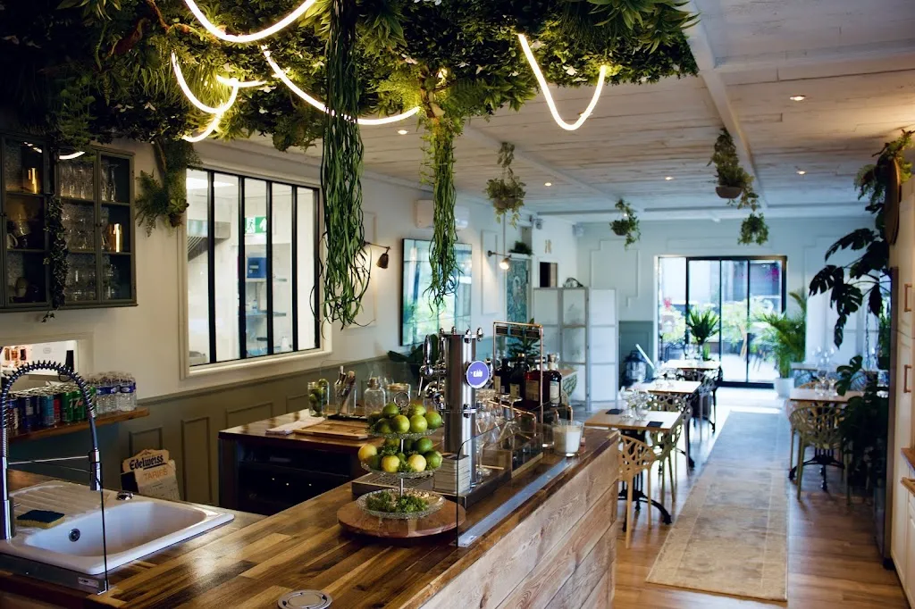 Maison Bonisseur de la Bath_Chaussée-d'Ivry_slider_image_1