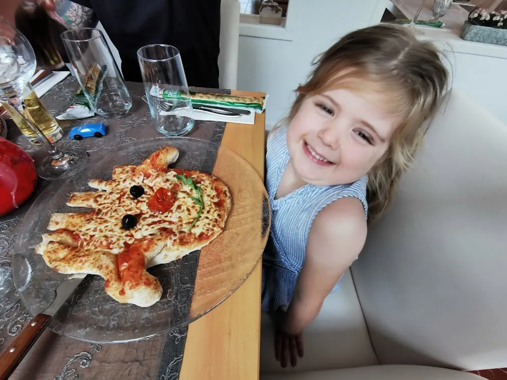 Liesl Leonard_Moulin d'Ivry 