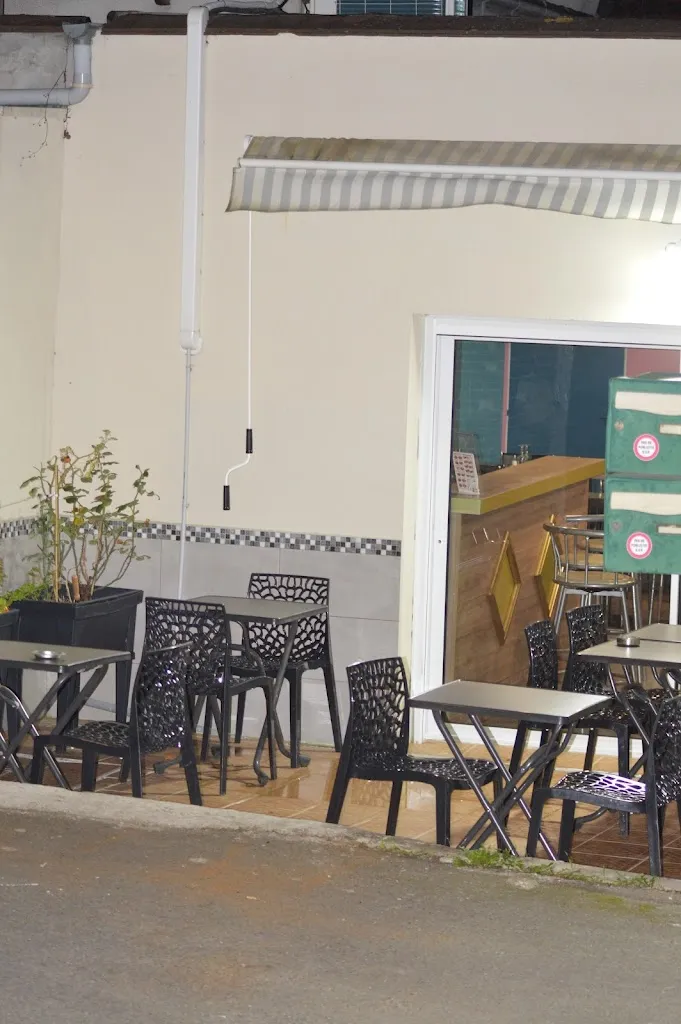 Royal istanbul restaurant in Couture-Boussey