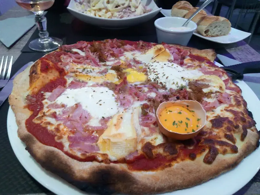 Seb Pizza_Couture-Boussey_slider_image_2