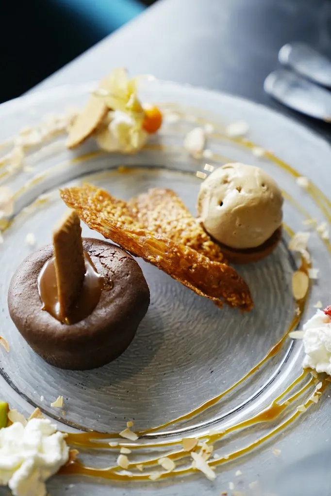 Auberge Les Canisses_Saint-Pierre-la-Garenne_slider_image_2