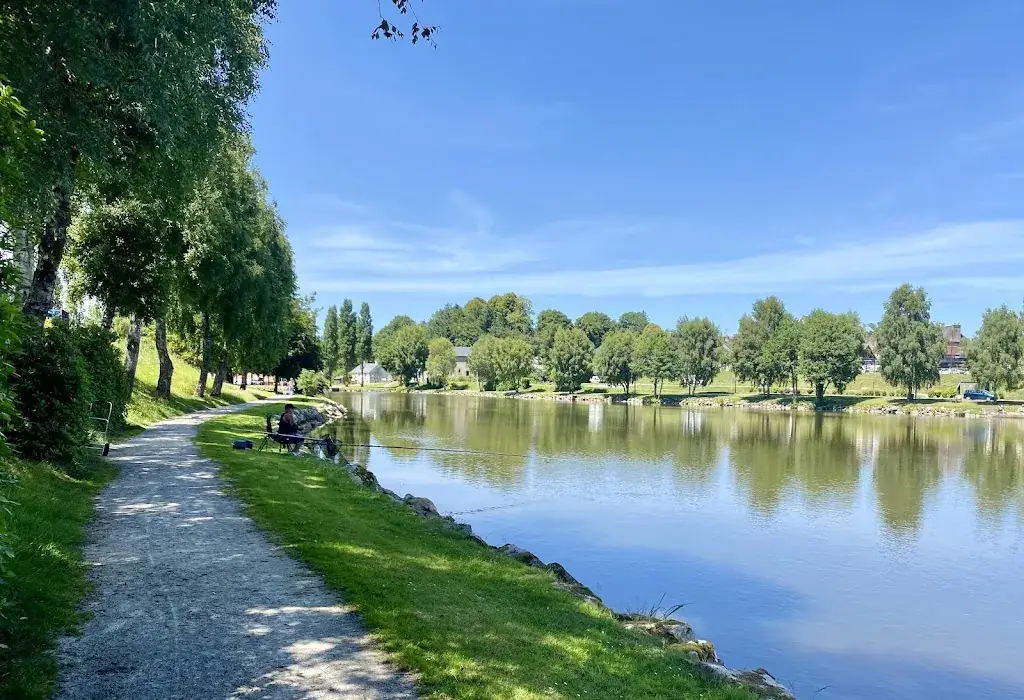Aire de camping car restaurant in Ferrière-aux-Étangs