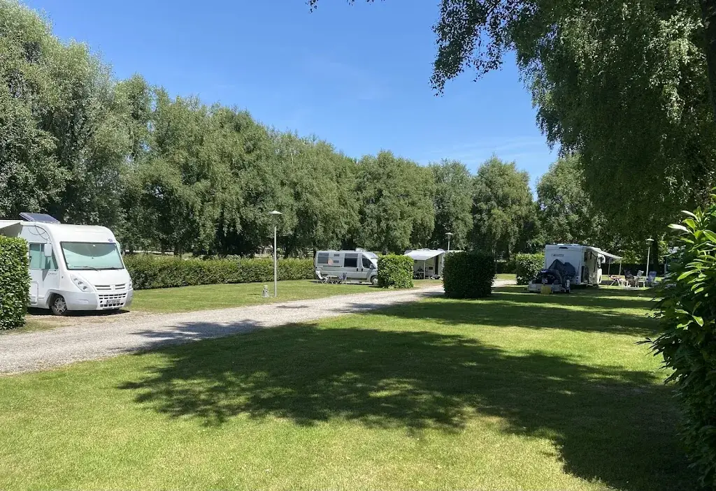 Aire de camping car_Ferrière-aux-Étangs_slider_image_2