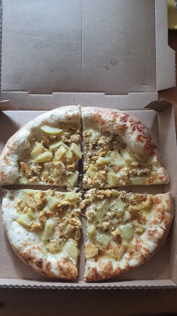 Mickael Italique_La ptite normande_Macé_review