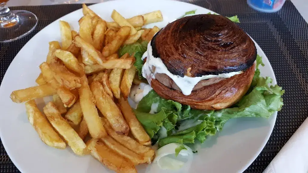 Rousseaux Chrystelle_Le Carré d'As_Macé_Bewertung