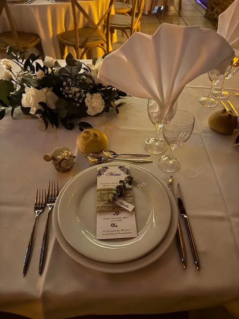 Marine Pllt_brasserie loic restaurant traiteur_Saint-Pierre-des-Fleurs_review