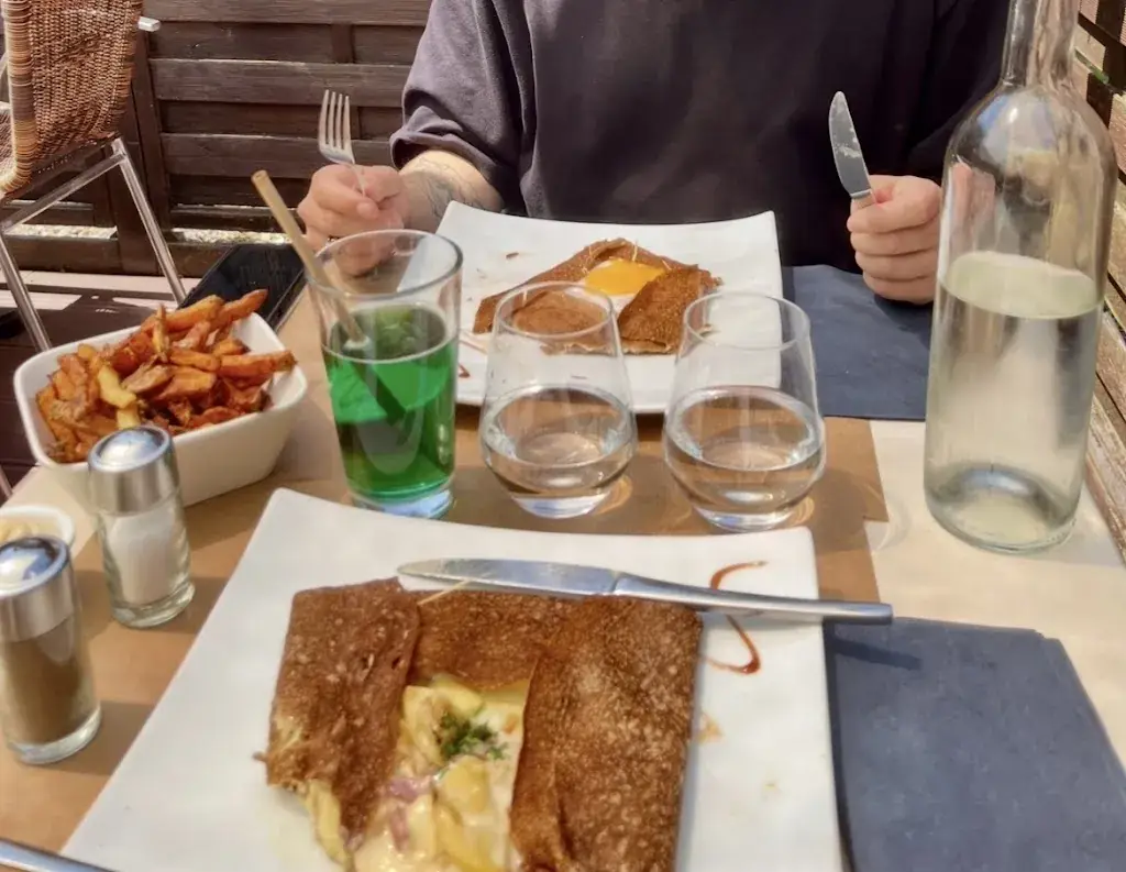 Alexia Picard_Le Clarange_Bosroumois_review