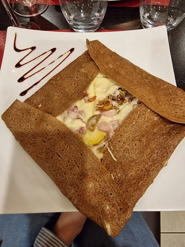 Audrey Gauguet_Le Clarange_Bosroumois_review