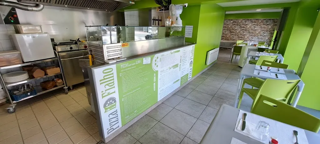 Pizza Fialho restaurant in Houlme