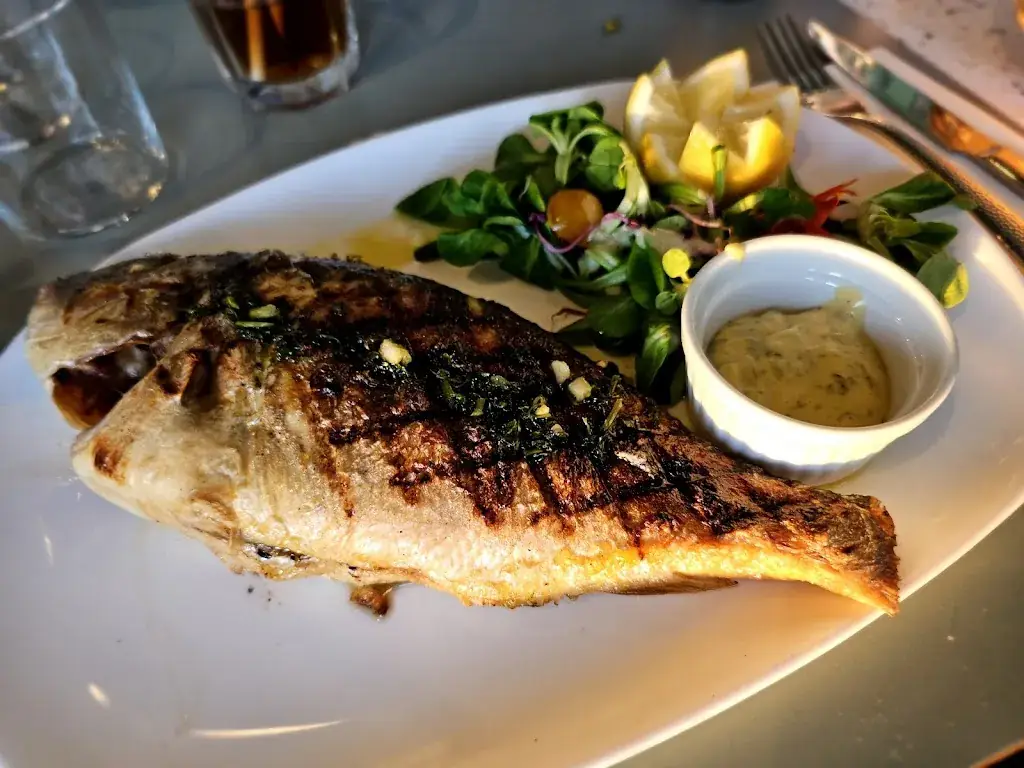 Alex S_La Voile Bleue_Havre_review